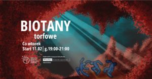 obraz tło jest w odcieniach czerwieni i niebieskiego, z elementami przypominającymi liście oraz sylwetki postaci w dolnej części.