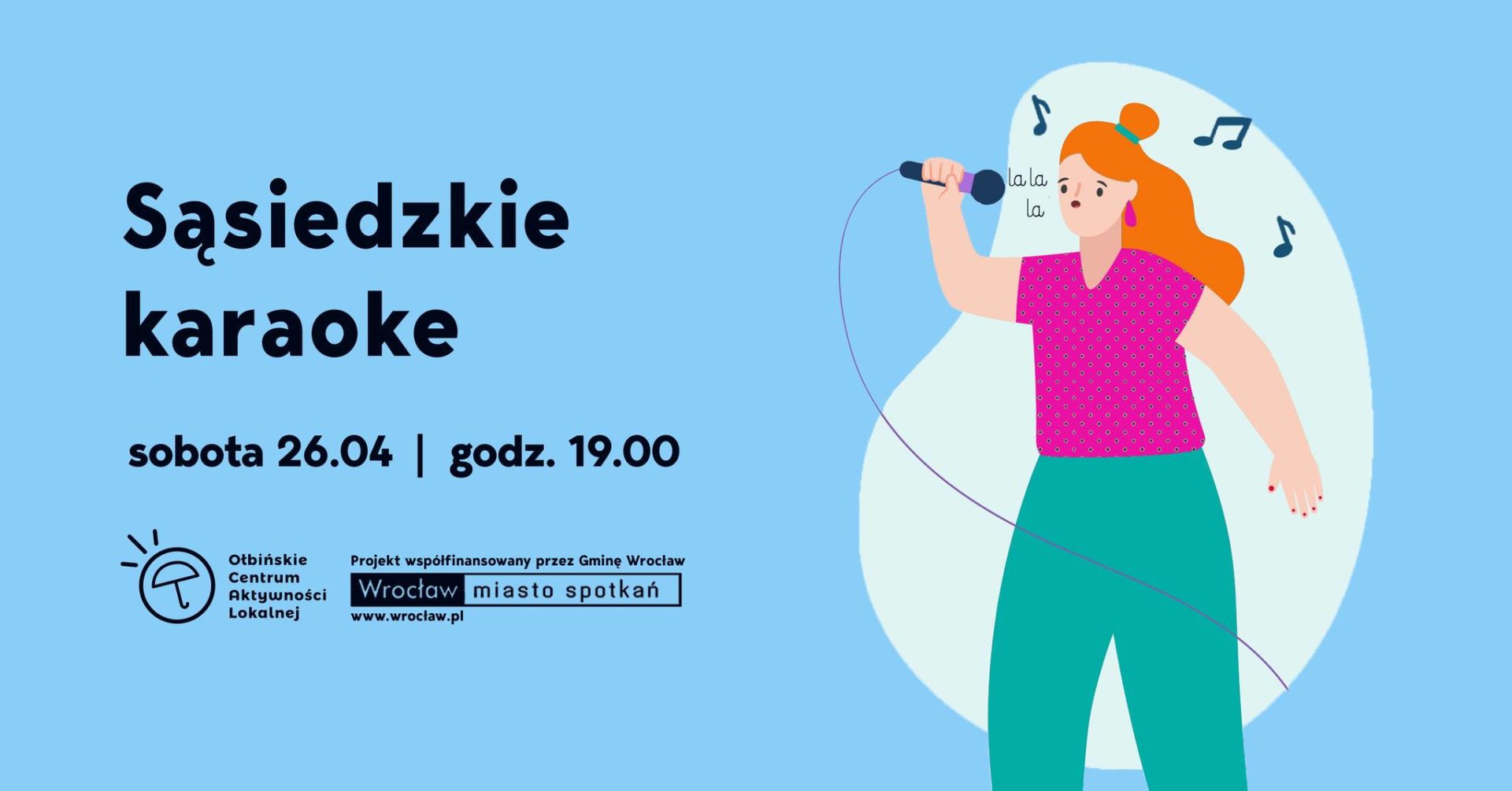 obraz niebieskie tło czarny napis sąsiedzkie karaoke po prawej stronie wokalistka z mikrofonem w tle nuty muzyczne