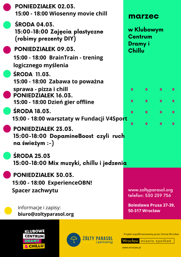 obraz z harmonogramem wydarzeń na marzec w Klubowym Centrum Dramy i Chillu. Po lewej stronie znajduje się lista spotkań z datami i godzinami, a po prawej zielone pole z napisem „marzec w Klubowym Centrum Dramy i Chillu”. Na dole są dane kontaktowe i logotypy