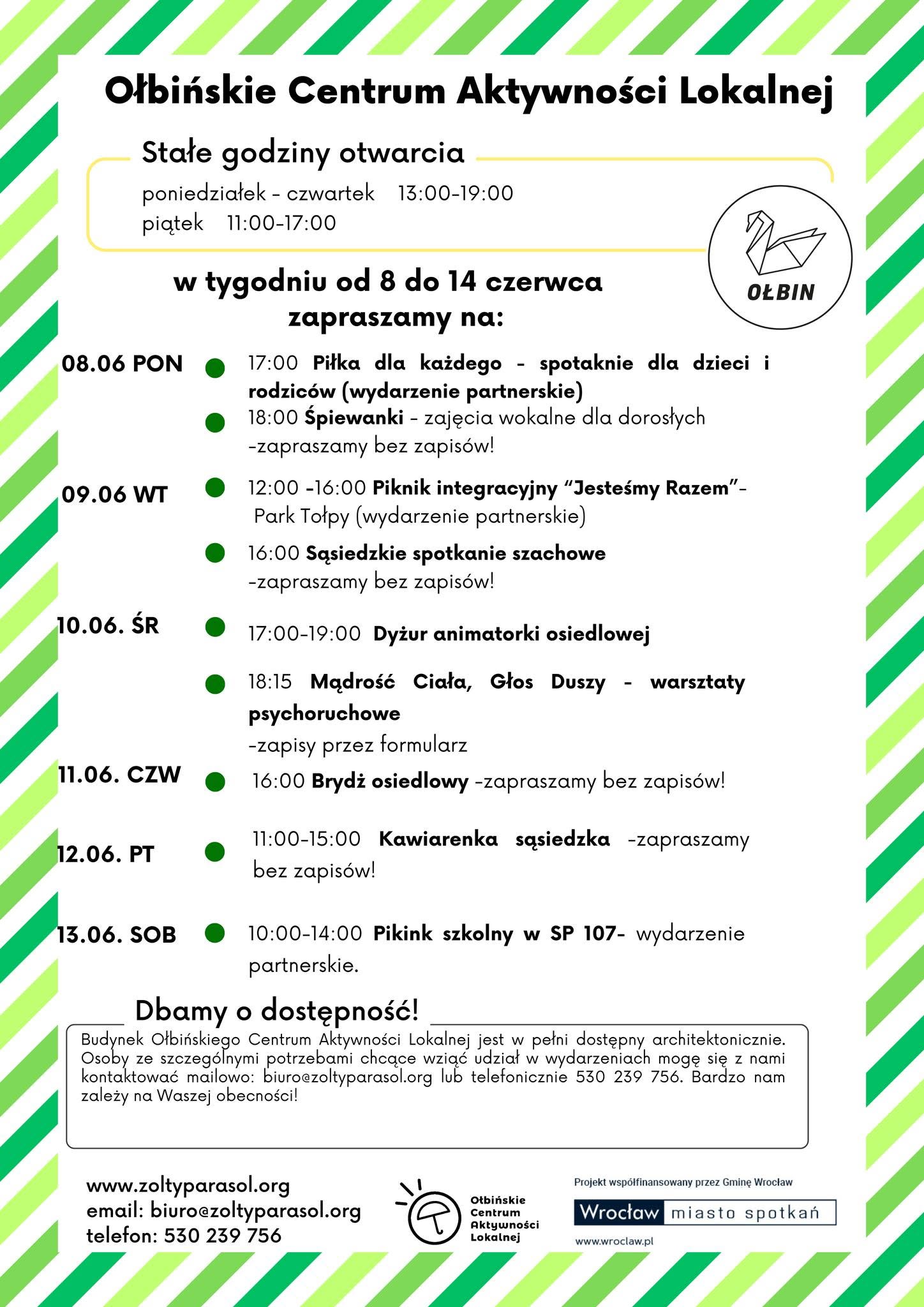 obraz tablica informacyjna białe tło na niej czarna czcionka ołbińskie centrum aktywności lokalnej wraz z opisem wydarzeń